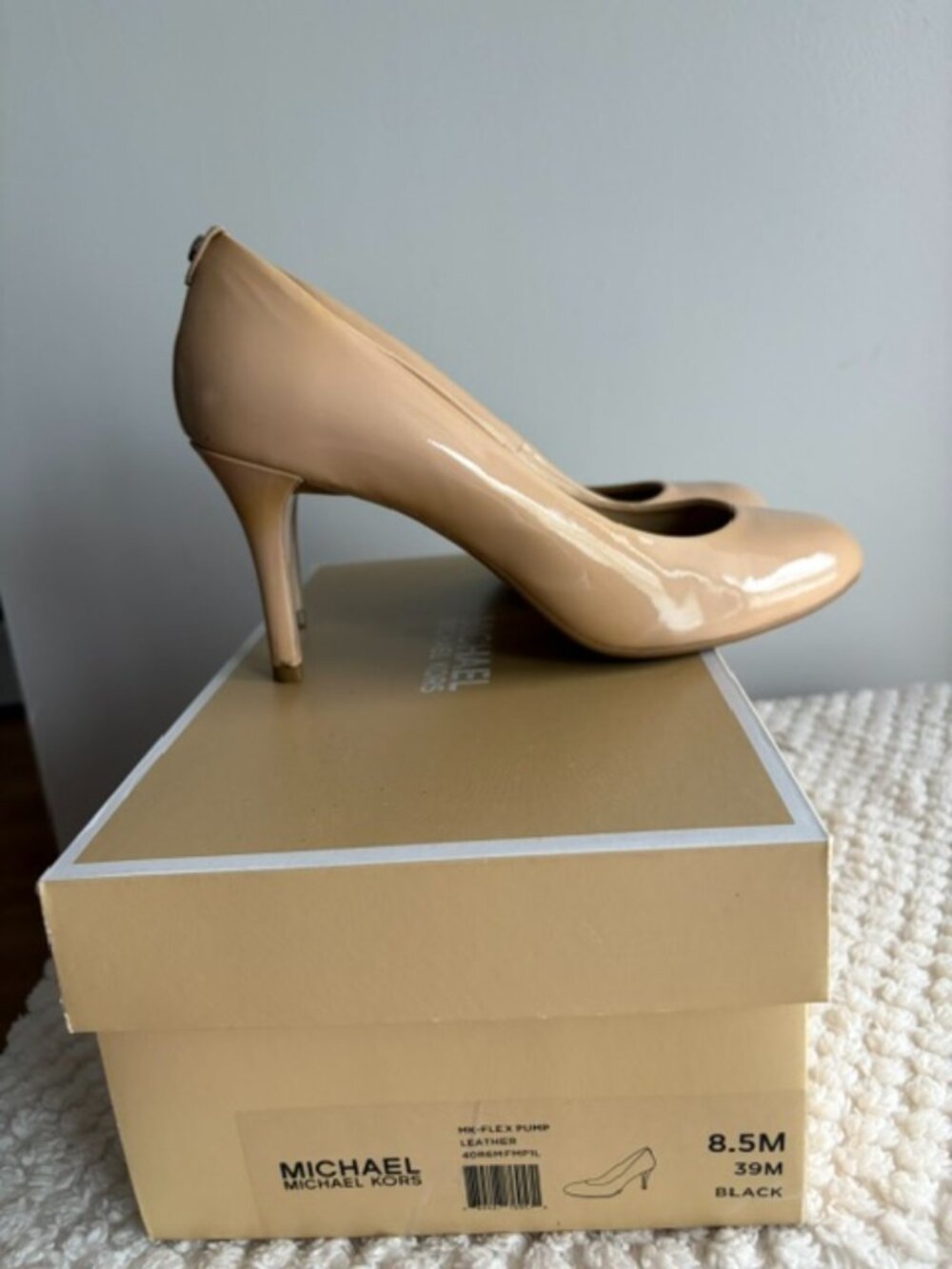 Michael Kors Nude Patent Leather Flex Pumps | Size 8.5